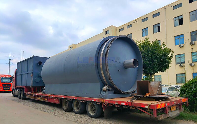 LES-2675油泥煉油設(shè)備裝車發(fā)貨