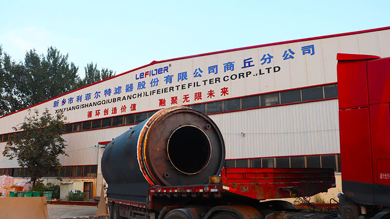 廢輪胎煉油設備裝車發(fā)貨